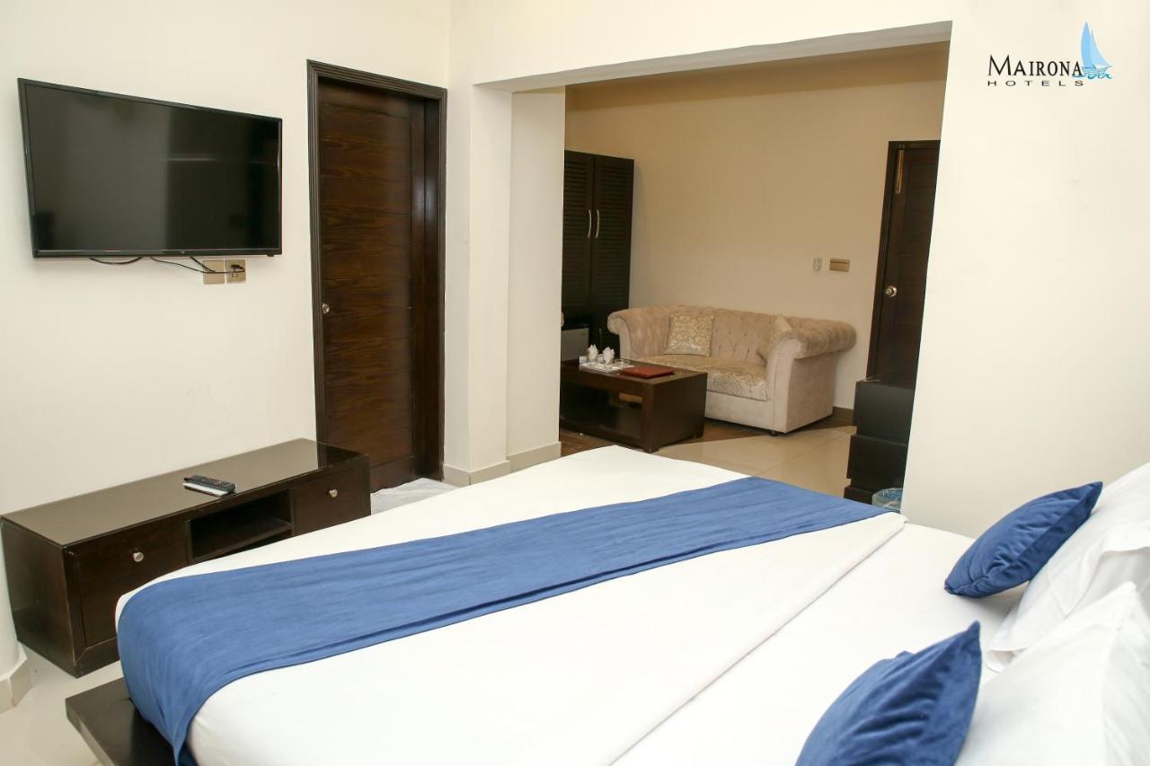 Hotel Mairona Gulberg Lahore Exterior foto