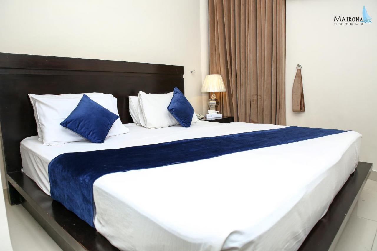 Hotel Mairona Gulberg Lahore Exterior foto