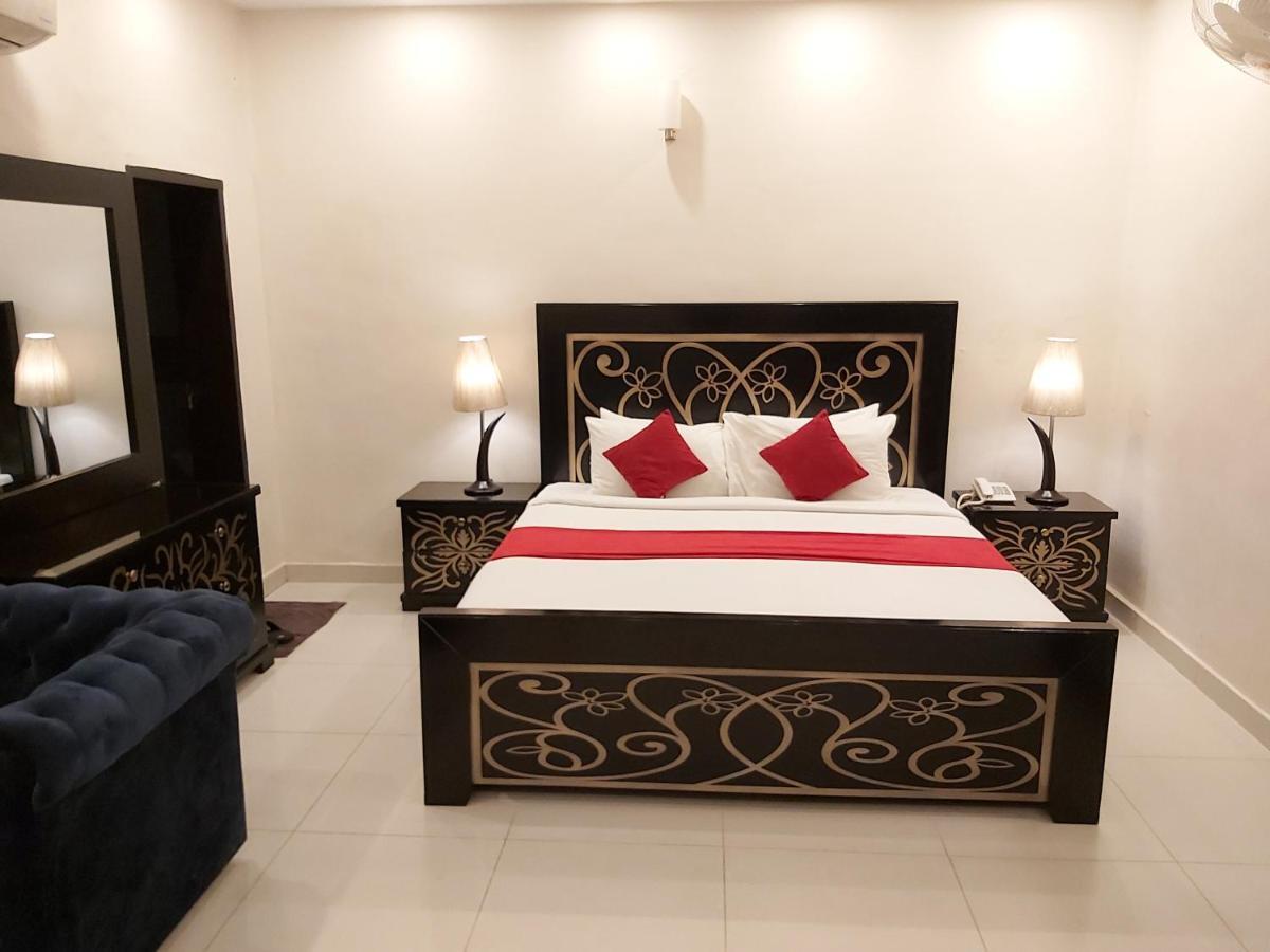 Hotel Mairona Gulberg Lahore Exterior foto
